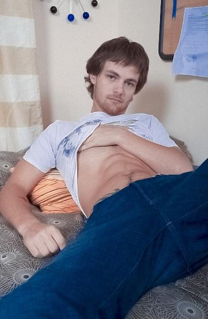20P Two gorgeous college fellows undressing each other after classes
