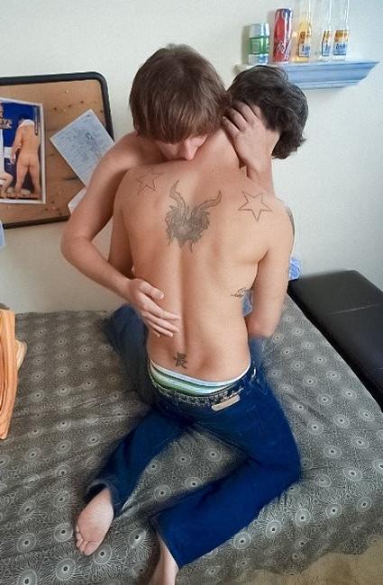 20P Two gorgeous college fellows undressing each other after classes