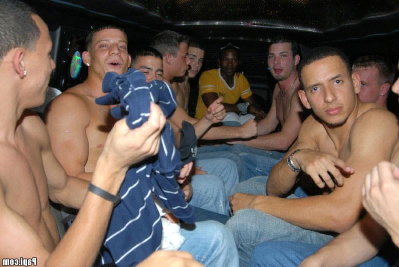 15P This hot limo ride gets even hotter in these crzy pics of this papi party