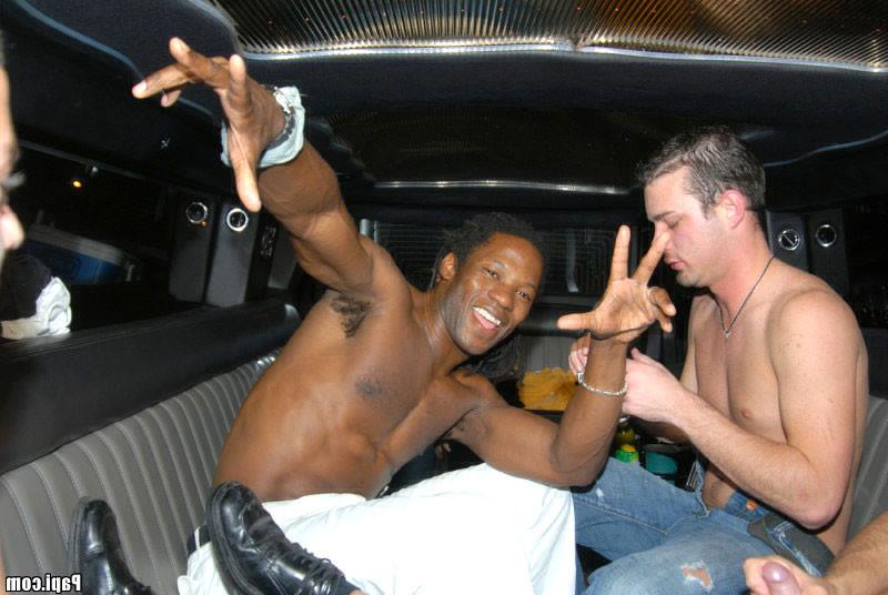 15P This hot limo ride gets even hotter in these crzy pics of this papi party