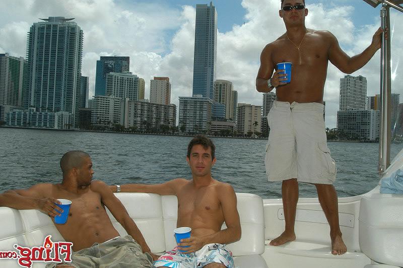 14P Come meet these horny papi boys fucking on the love boat