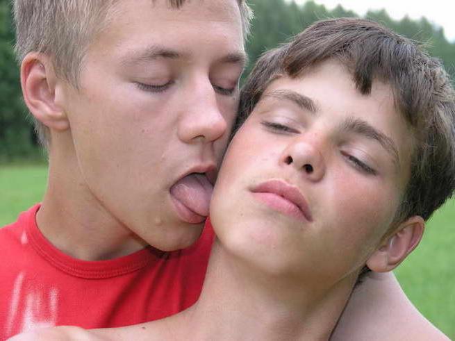 16P Cute boys get dirty on DVD movies and photos!