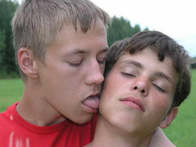 16P Cute boys get dirty on DVD movies and photos!
