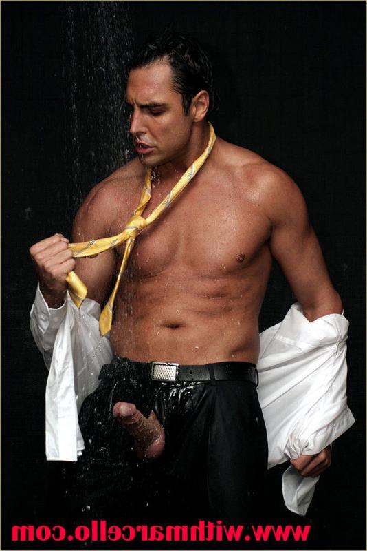 12P Stud in business suit gets wet and strips in the shower