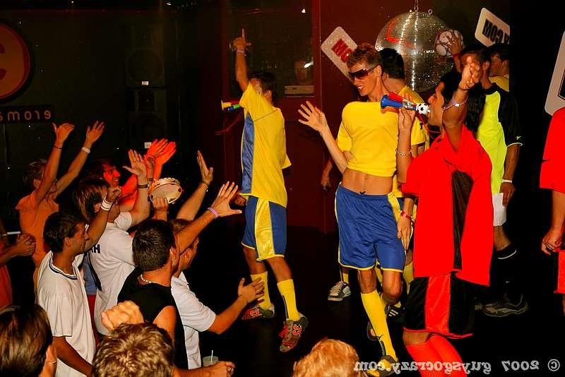 20P Sporty gays in soccer outfits go for a hole in one