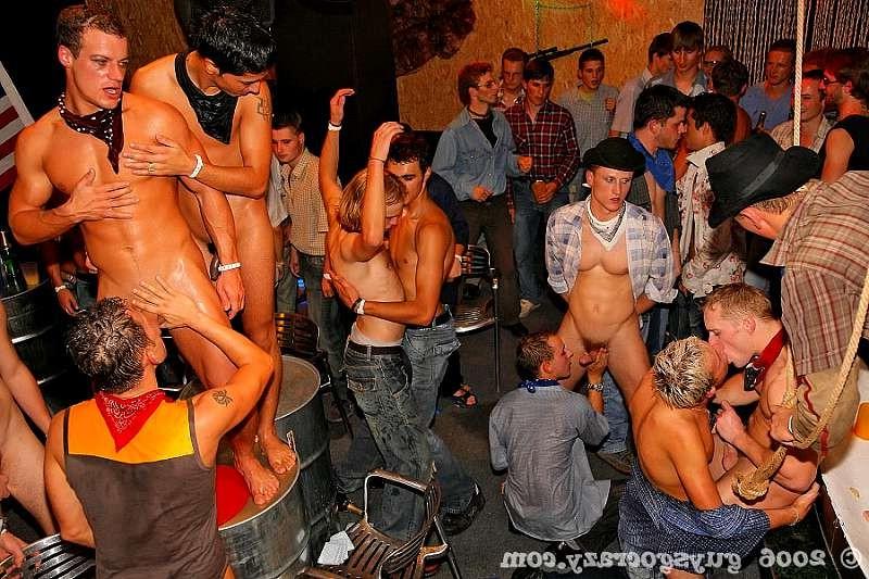 20P Cowboy gets a nasty footjob in front of audience