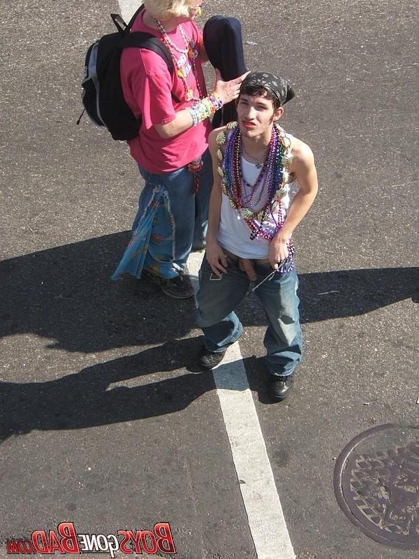 16P Drunk studs flash cock in street
