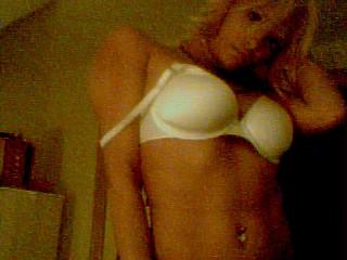 16P Photos of hot amateur creampies