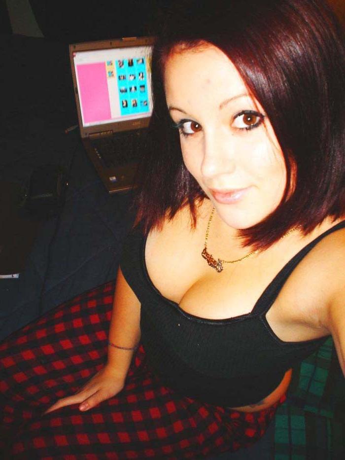 15P Photos of self-shooting bombshells