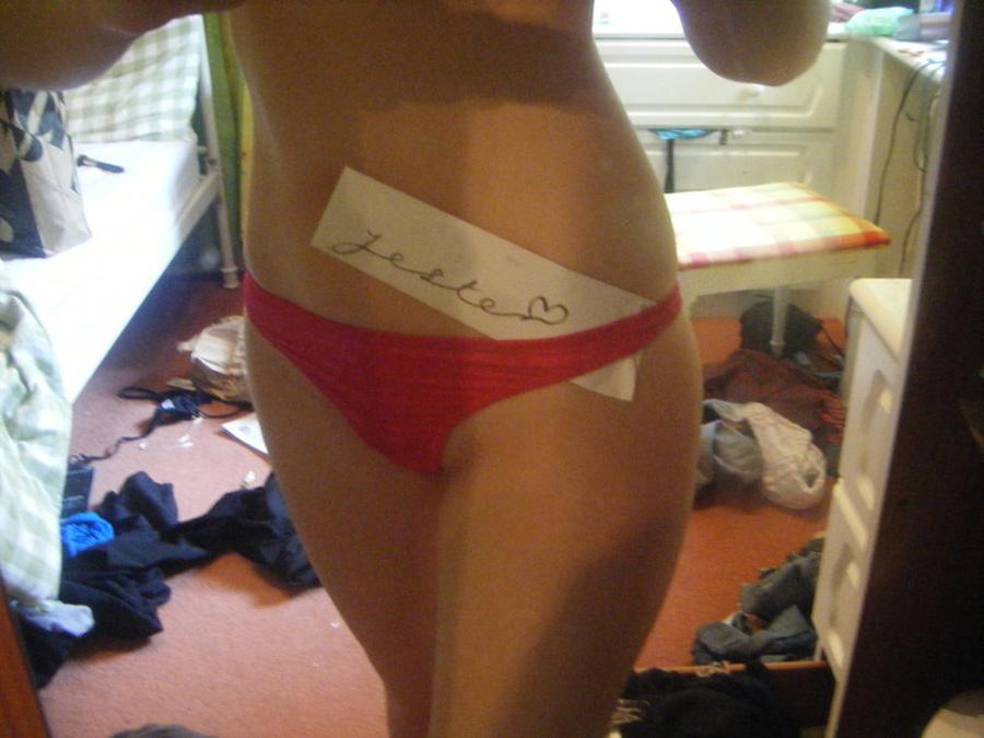 15P Gorgeous nude drunk girls posing on camera