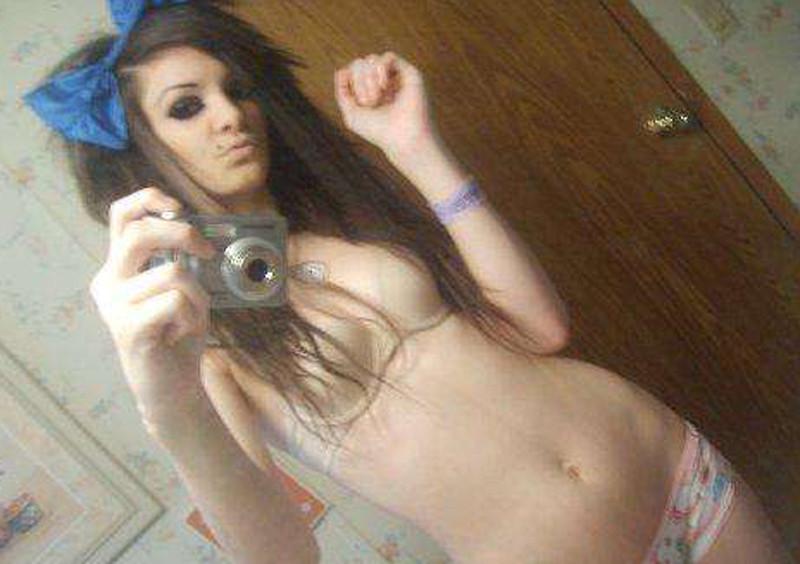 15P Amateur self-shooting teens showing their bodies