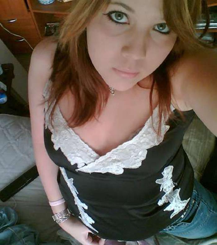 15P Babes posing and shooting