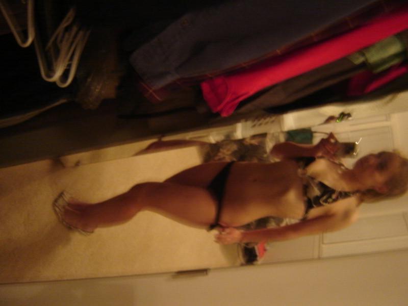 15P Many hottest amateur teens and babes posing on camera