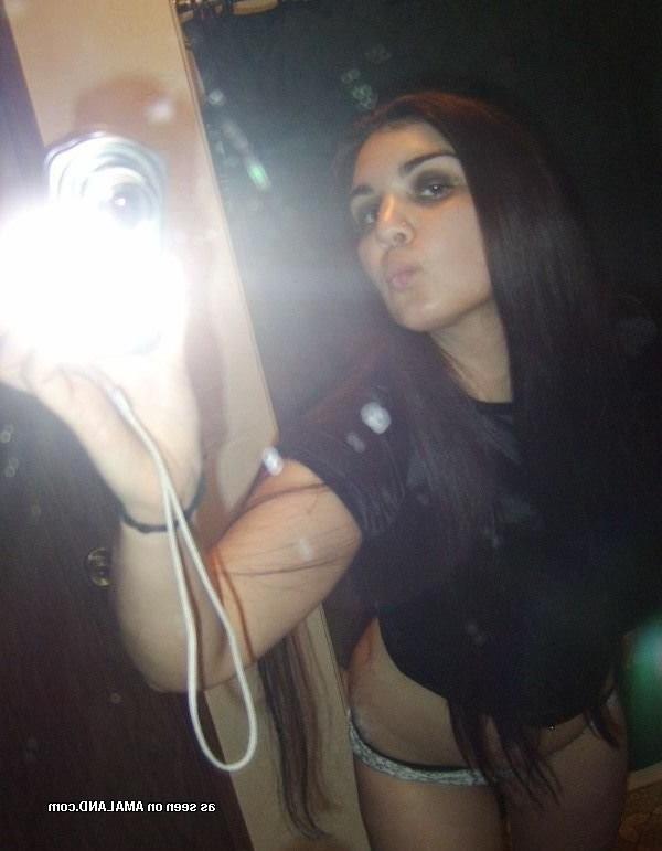 15P Amateur self-shooting teens showing their bodies