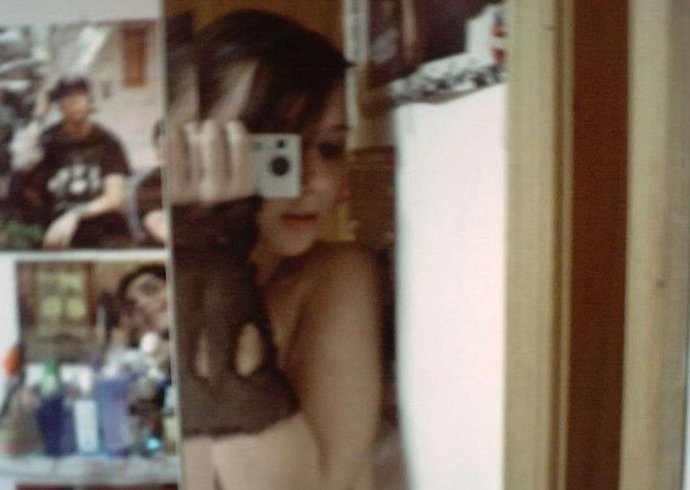 14P Nude babes with cameras