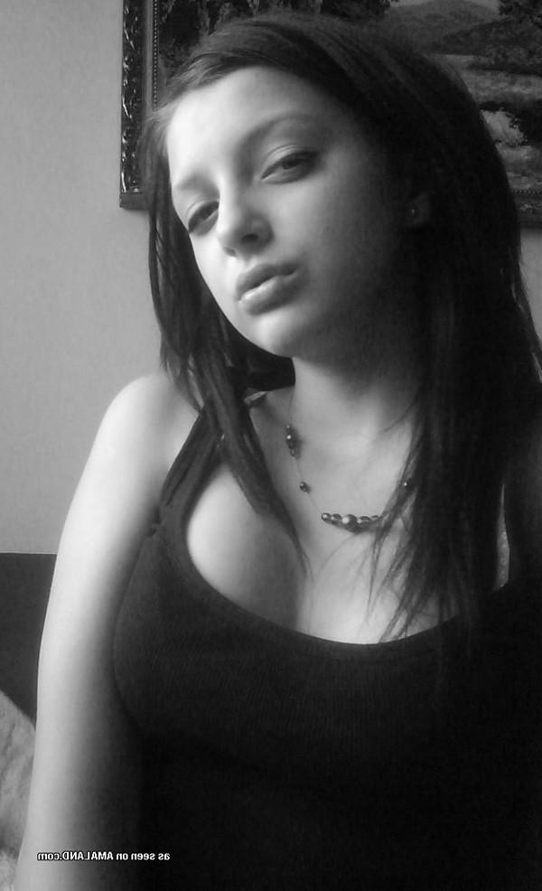 15P Selfshooting hotties