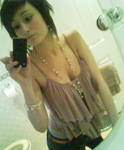 15P Cutie amateur girls showing tits and sweet pussies
