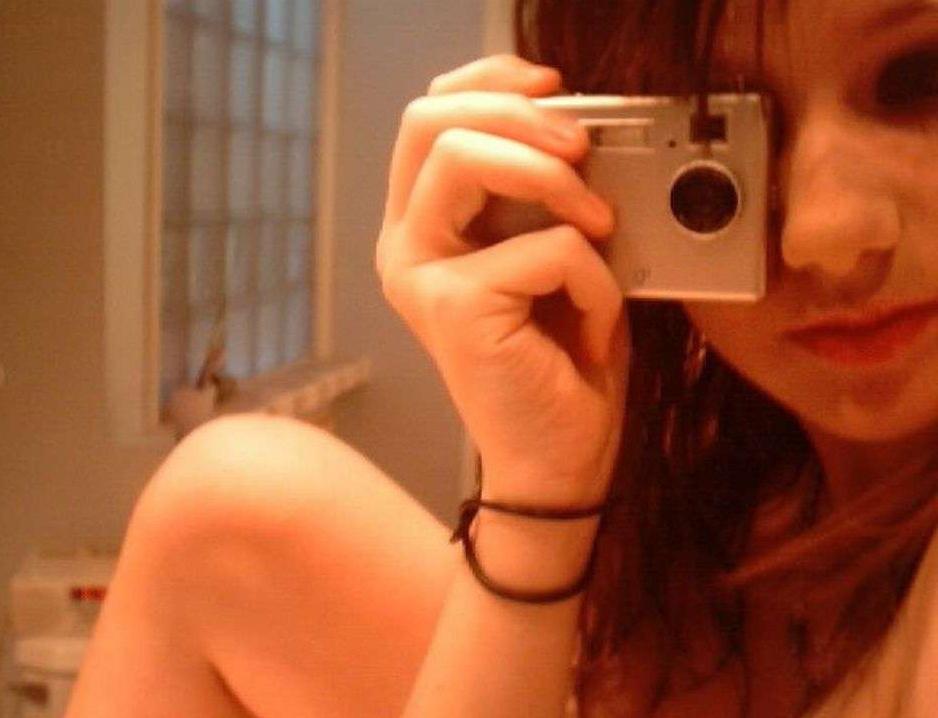 15P Cute blonde chick selfshooting