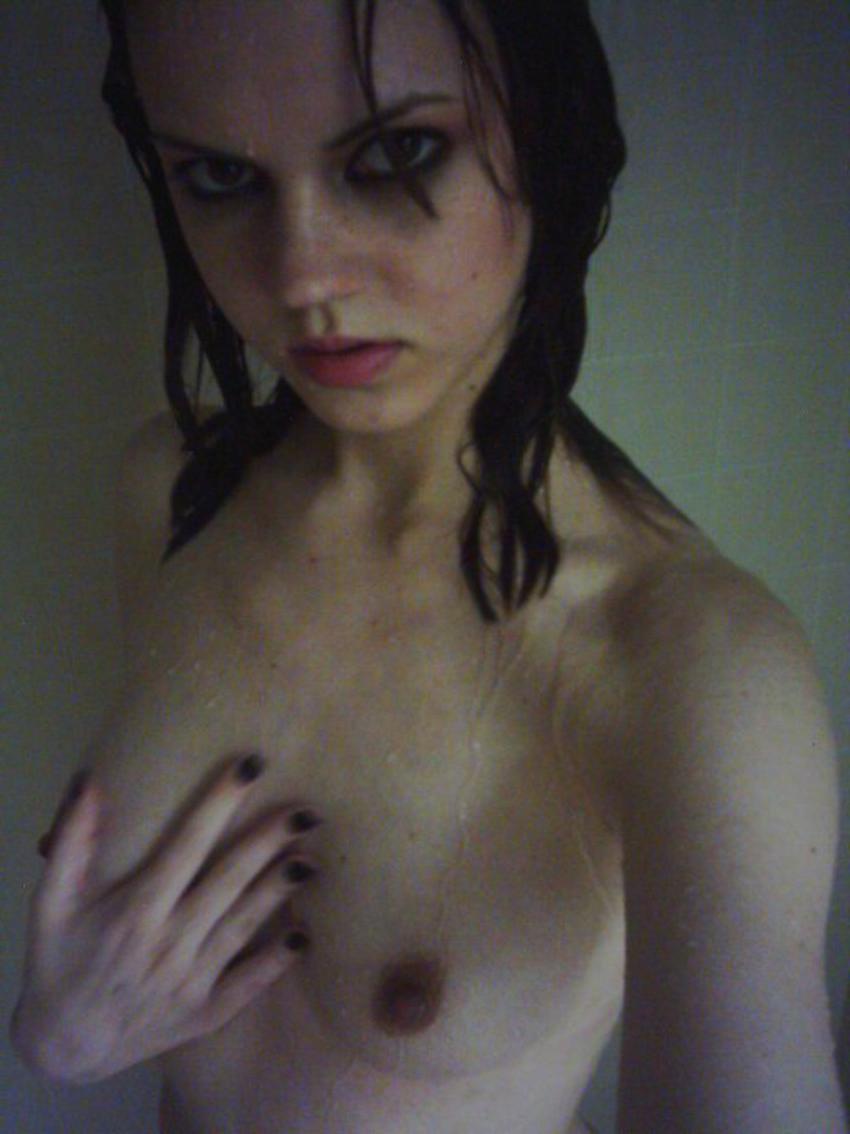15P Babes posing and shooting