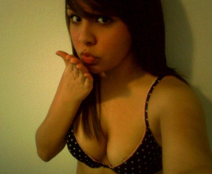 15P Selfshooting hotties