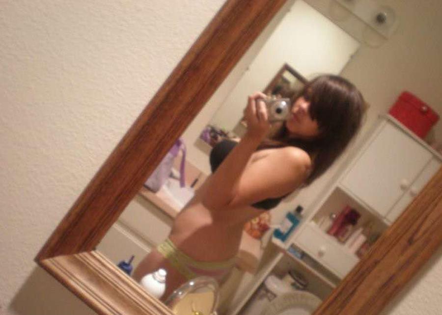 15P Selfshooting hotties