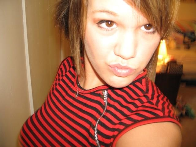 15P Selfshooting hotties