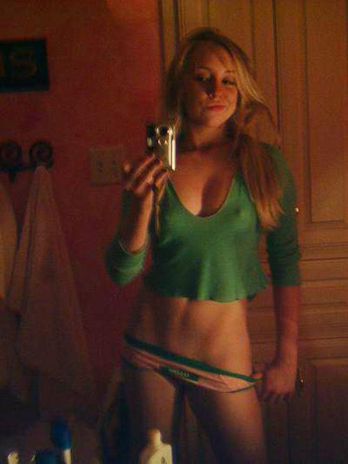 15P Photos of self-shooting bombshells