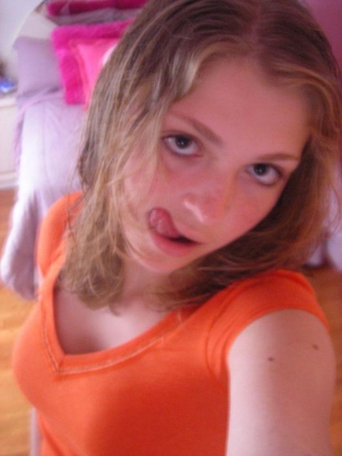 15P Cutie amateur girls showing tits and sweet pussies