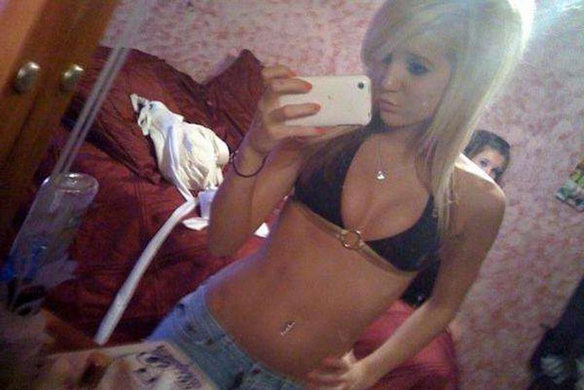 15P Amateur self-shooting teens showing their bodies