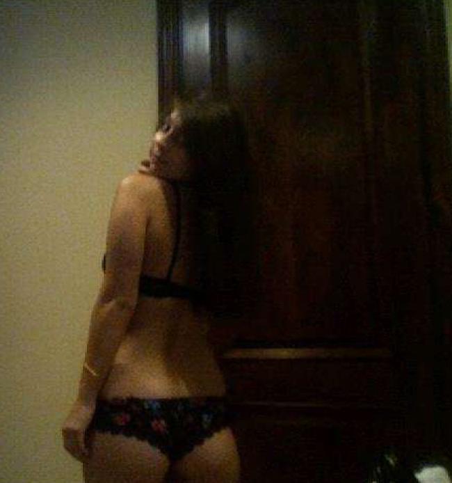 15P Naked and selfshooting
