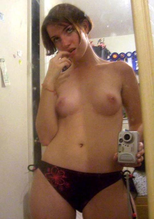 15P Selfshooting hotties