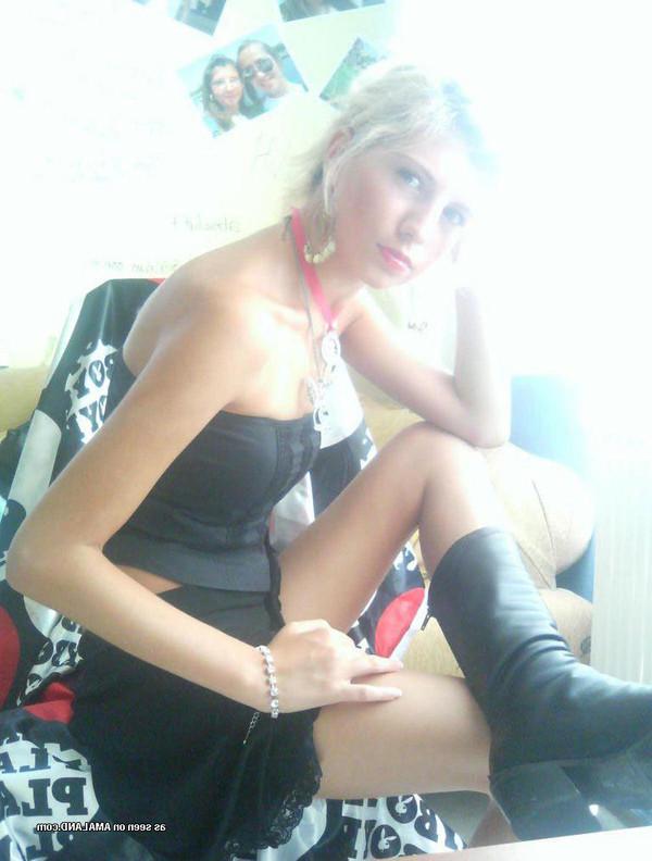 15P Selfshooting hotties