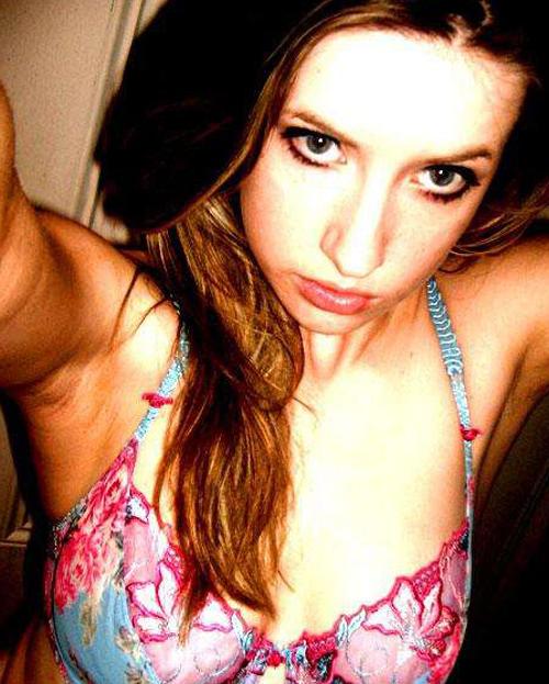 15P Amateur self-shooting teens showing their bodies