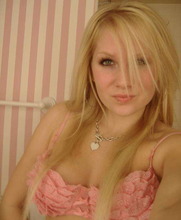 15P Naked Asian teen selfshooters