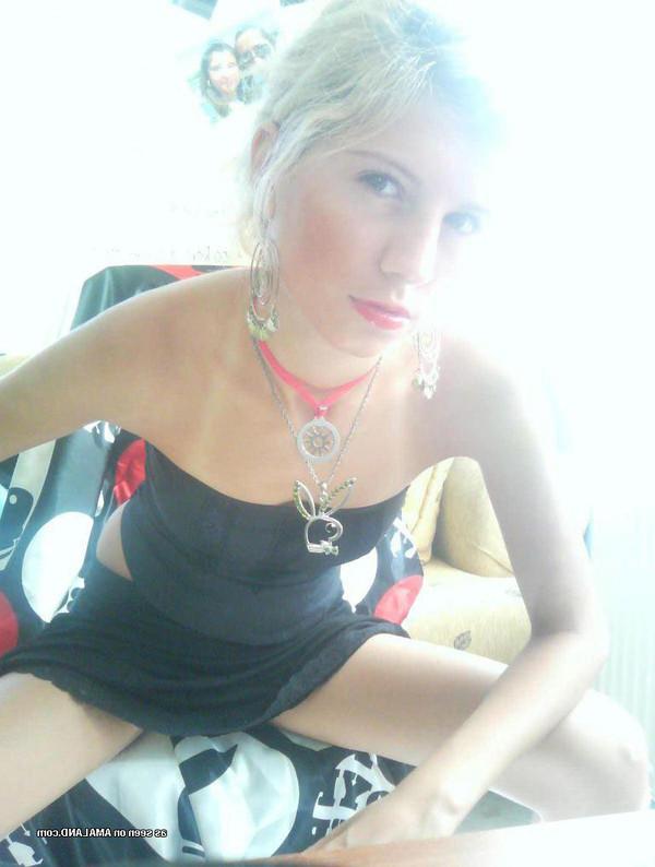 15P Babes posing and shooting