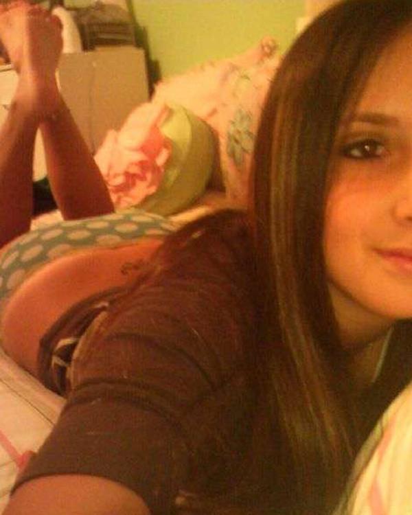 15P Amateur self-shooting teens showing their bodies