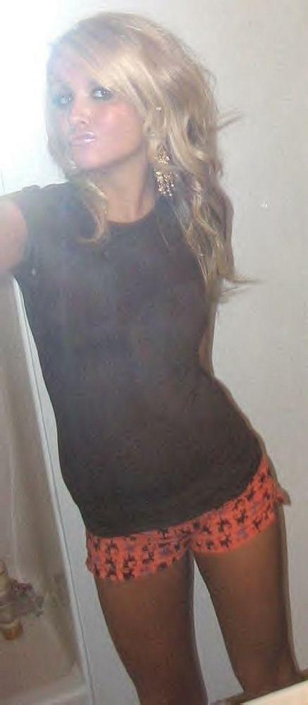 15P Babes posing and shooting