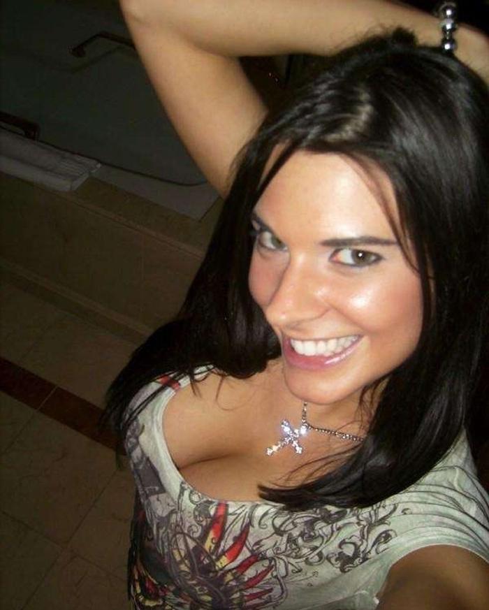 15P Selfshooting smooth pussy blonde