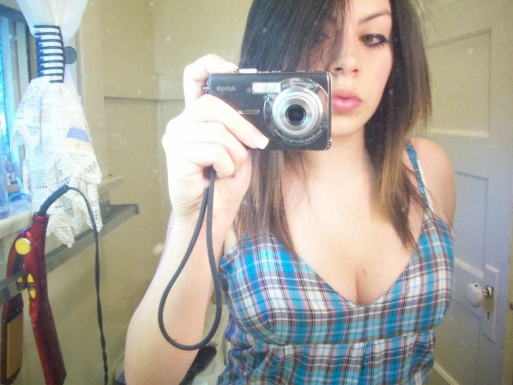 15P Loads of sexy young chicks