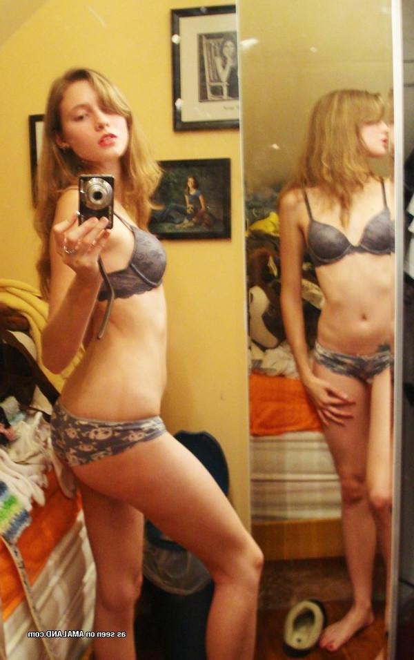 15P Gorgeus drunk girls showing their tits and pussies