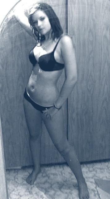 15P Amateur self-shooting teens showing their bodies