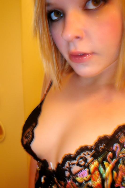 15P Loads of sexy young chicks