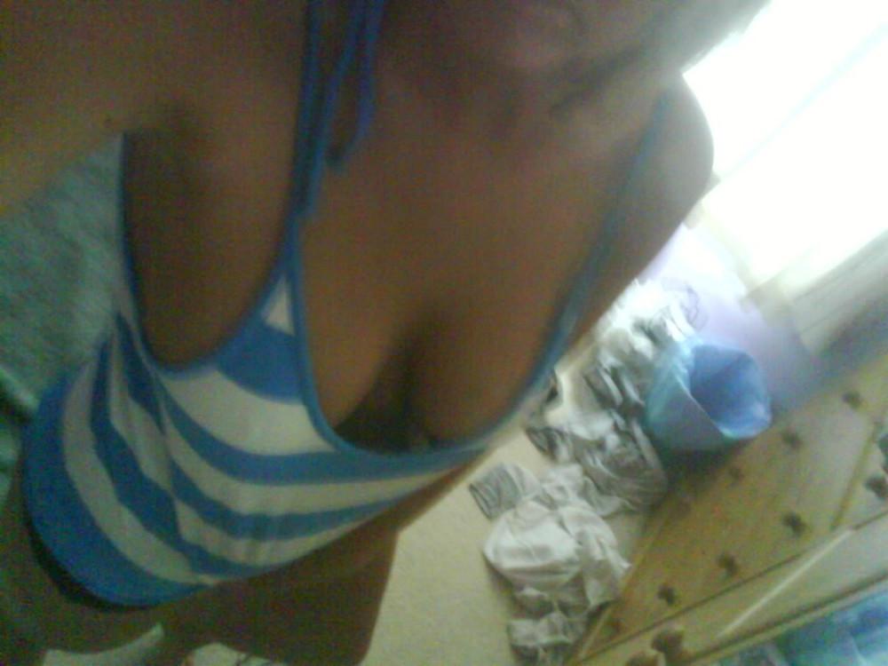 15P Loads of sexy young chicks