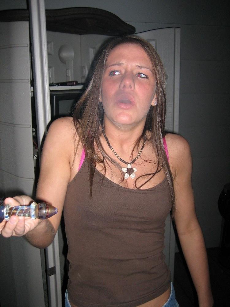 16P Fresh amateur girls flashing perky tits and shaved pussies