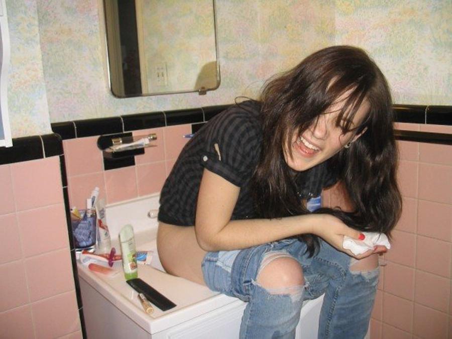 16P Fresh amateur girls flashing perky tits and shaved pussies