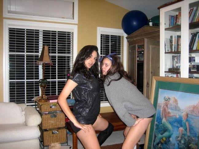 16P Hot photos of sexy brunette amateurs