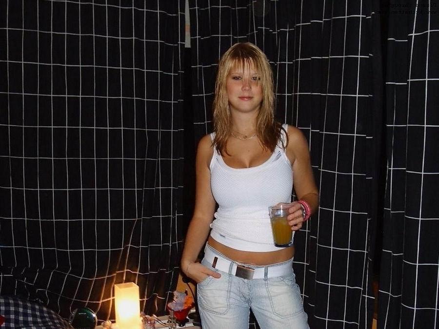 16P Blonde teen flashing her tits and posing for the camera