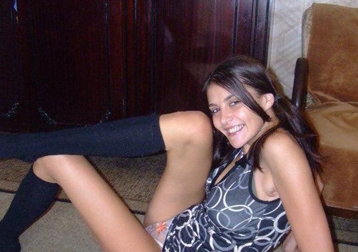 16P Chicks with hairy pussies modeling