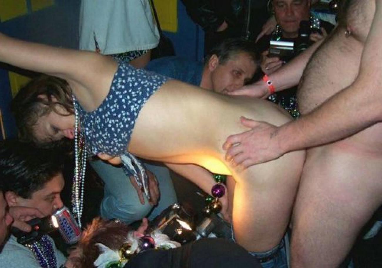 16P Horny teen girls and guys having wild hardcore orgy at home