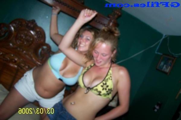 16P Candid shots of amateur drunk party girls